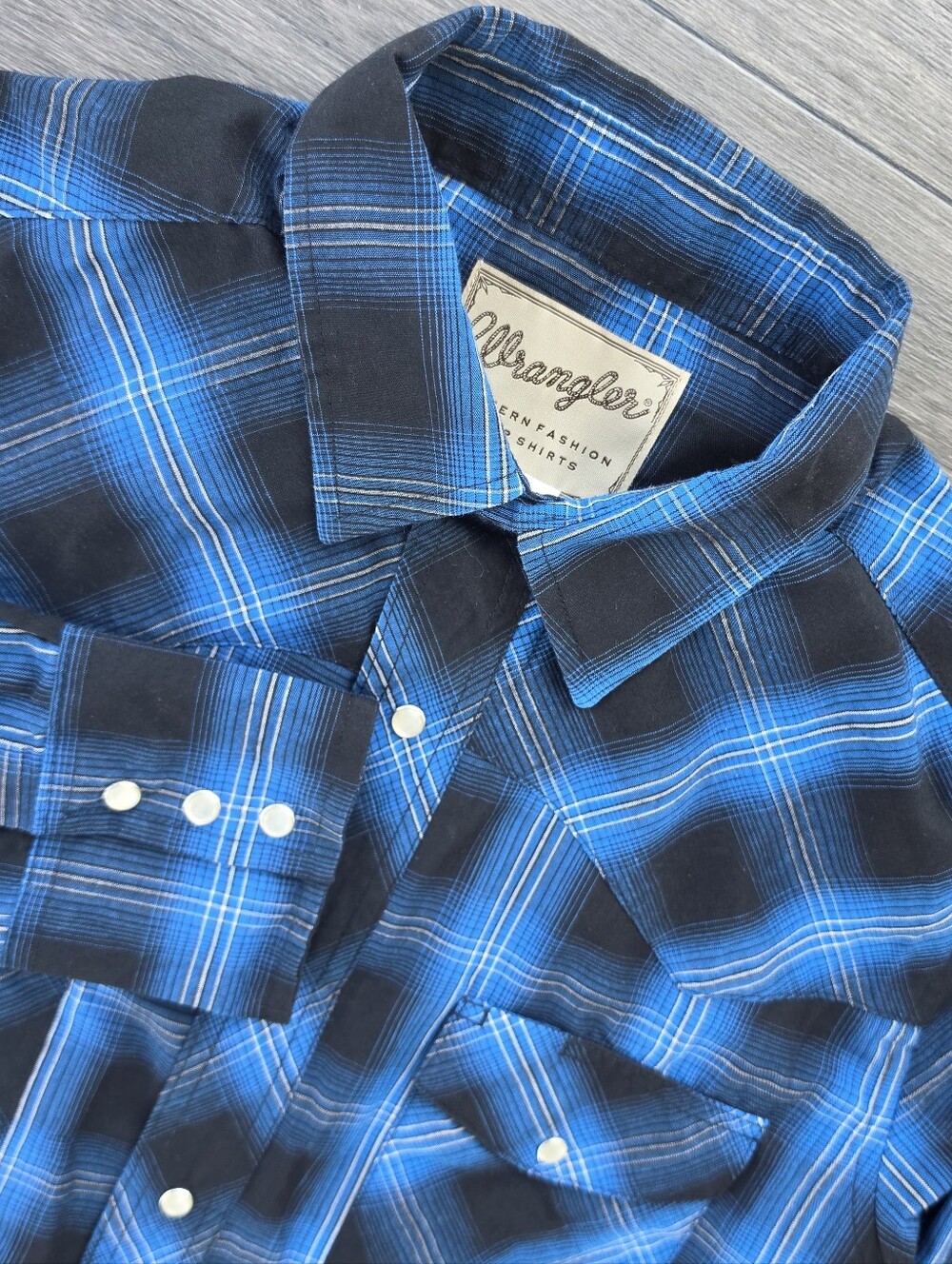 Wrangler Men's Pearl Snap Shirt Long Sleeve Western Blue Black Plaid Size M